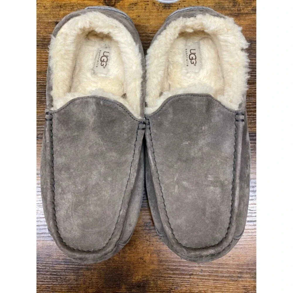 Ugg Men's Size 12 Taupe Suede Shearling Lined Slippers House Shoes Casual Comfy